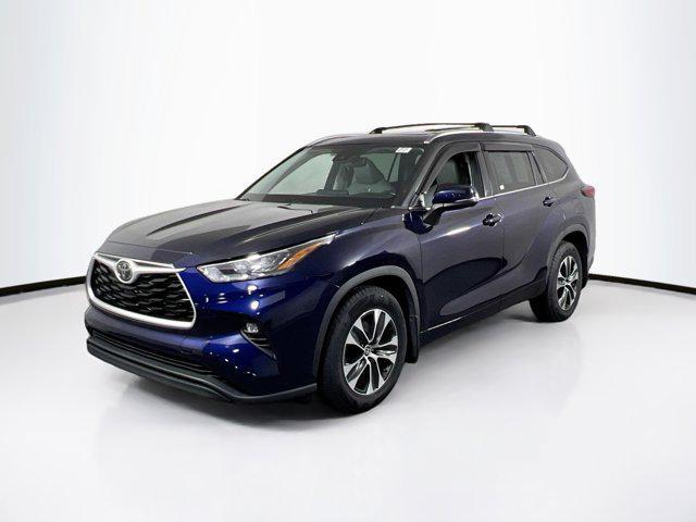 used 2020 Toyota Highlander car, priced at $27,126