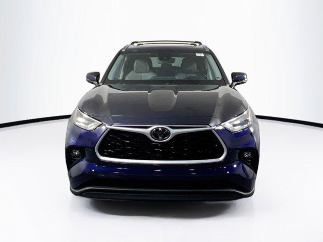 used 2020 Toyota Highlander car, priced at $27,126