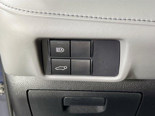 used 2020 Toyota Highlander car, priced at $27,126