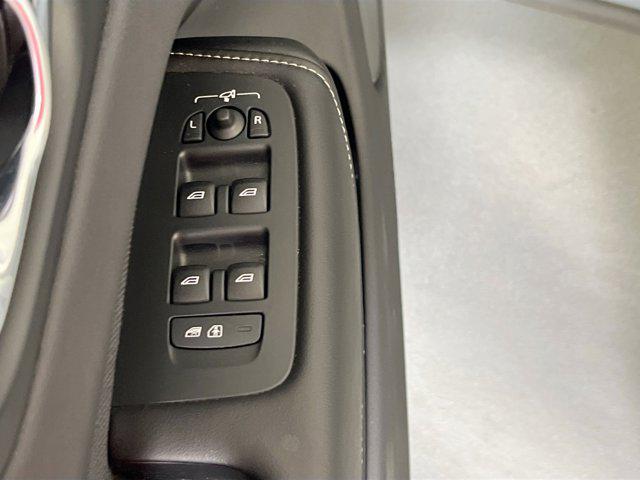 used 2022 Volvo XC60 car, priced at $38,852