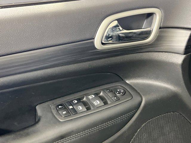 used 2022 Jeep Grand Cherokee car, priced at $31,621