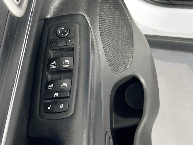 used 2022 Jeep Grand Cherokee car, priced at $28,495