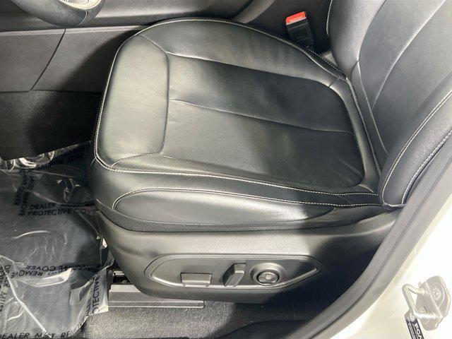 used 2022 Jeep Grand Cherokee car, priced at $33,256