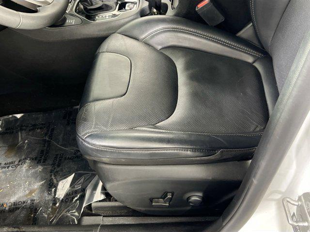 used 2022 Jeep Cherokee car, priced at $23,963