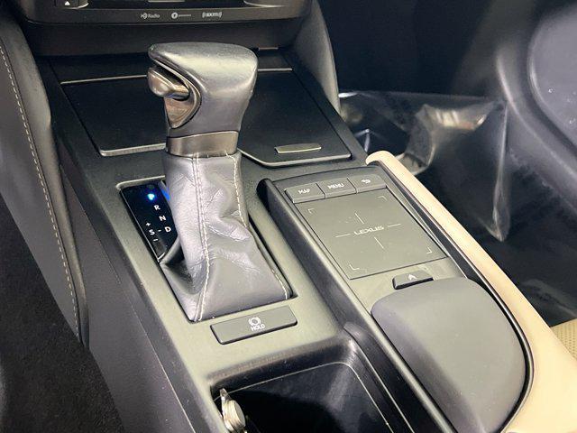 used 2019 Lexus ES 350 car, priced at $32,830