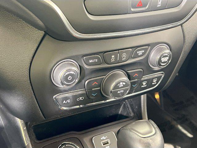 used 2022 Jeep Cherokee car, priced at $23,924