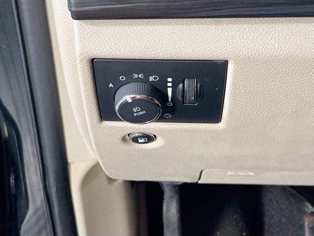 used 2022 Jeep Grand Cherokee car, priced at $24,254