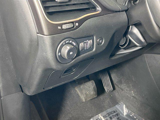 used 2022 Jeep Cherokee car, priced at $23,659