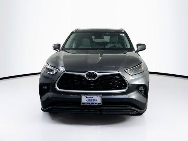 used 2022 Toyota Highlander car, priced at $41,419