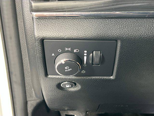 used 2022 Jeep Grand Cherokee car, priced at $28,549