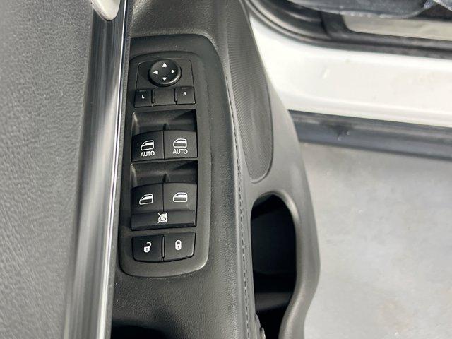 used 2022 Jeep Grand Cherokee car, priced at $28,549