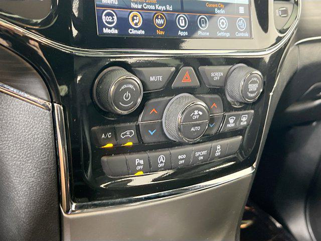 used 2022 Jeep Grand Cherokee car, priced at $28,549