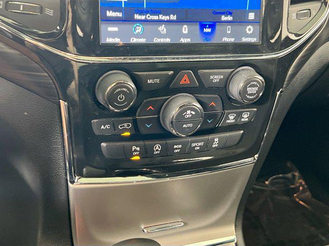 used 2022 Jeep Grand Cherokee car, priced at $29,981