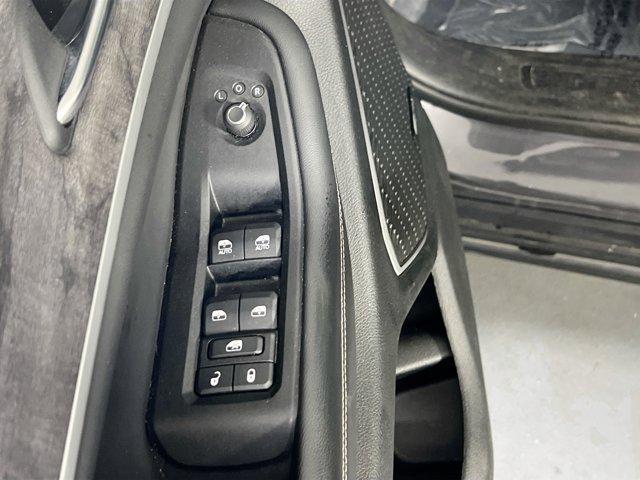 used 2022 Jeep Grand Cherokee car, priced at $33,595