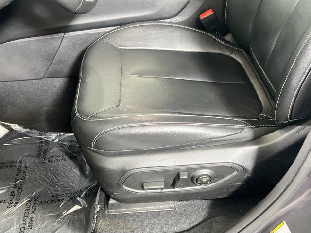 used 2022 Jeep Grand Cherokee car, priced at $33,595