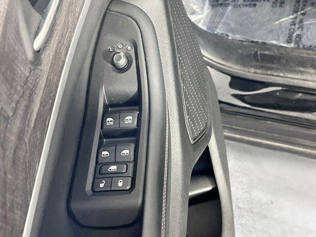 used 2023 Jeep Grand Cherokee car, priced at $36,319