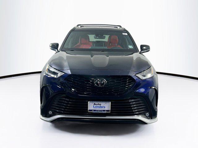 used 2023 Toyota Highlander car, priced at $41,995