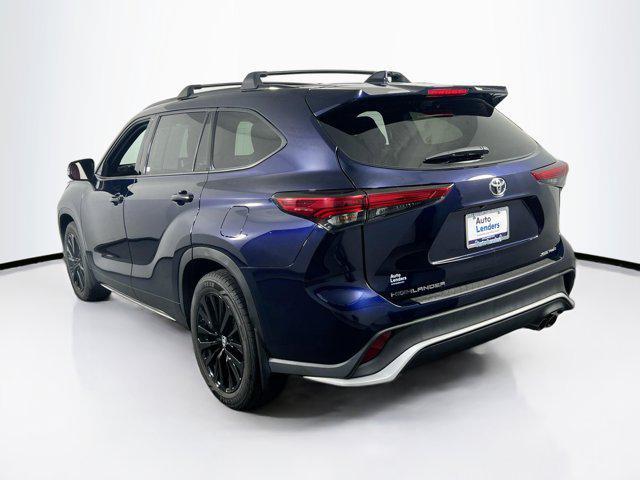 used 2023 Toyota Highlander car, priced at $41,995