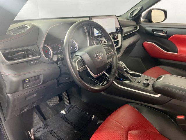 used 2023 Toyota Highlander car, priced at $41,995