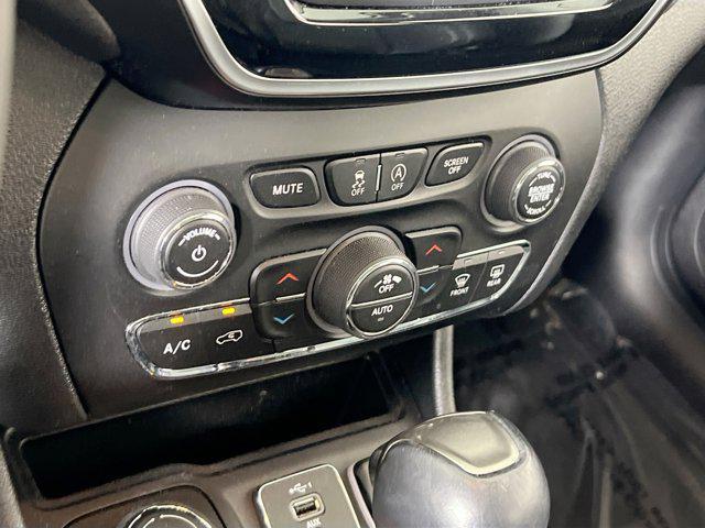 used 2022 Jeep Cherokee car, priced at $23,202