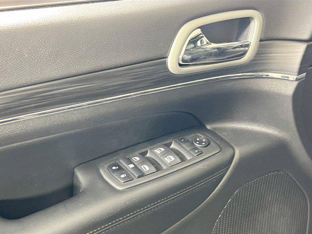 used 2022 Jeep Grand Cherokee car, priced at $29,347