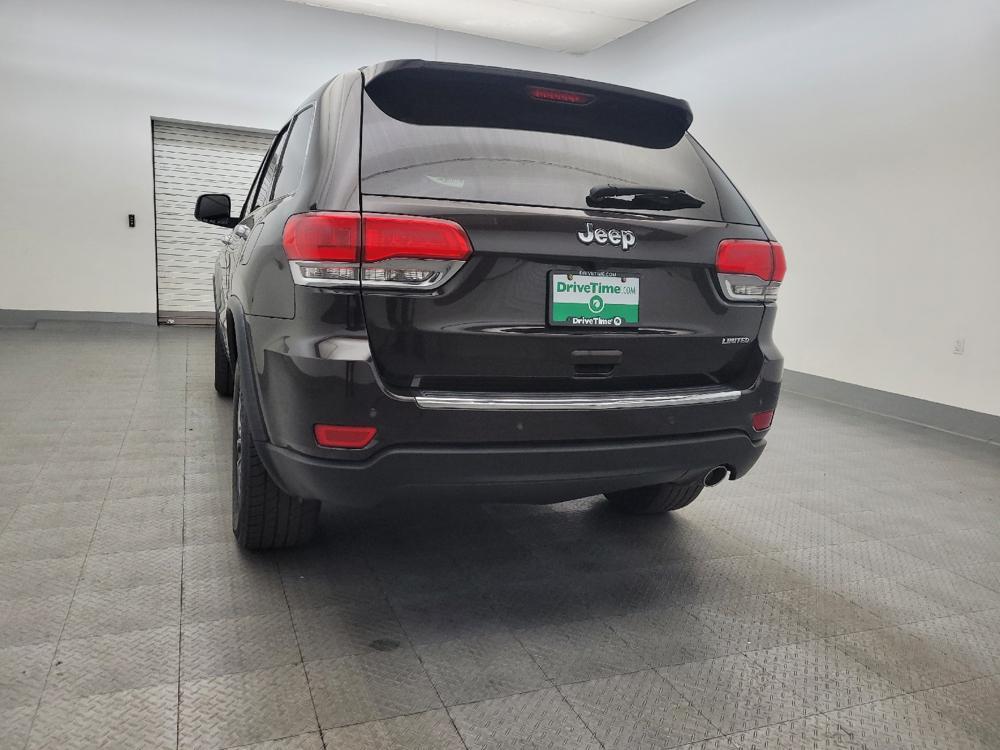 used 2017 Jeep Grand Cherokee car, priced at $19,195