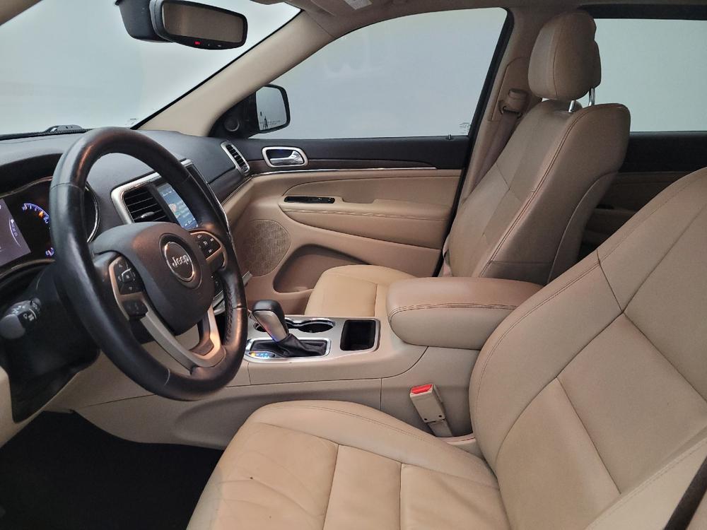 used 2017 Jeep Grand Cherokee car, priced at $19,195