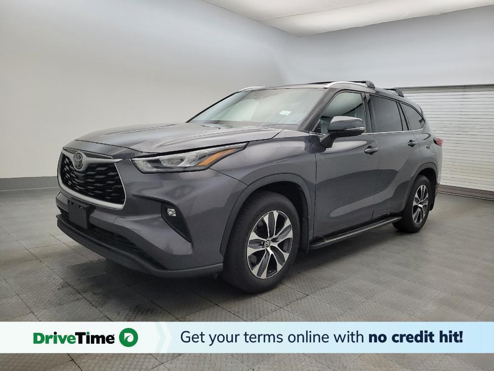 used 2020 Toyota Highlander car, priced at $24,695