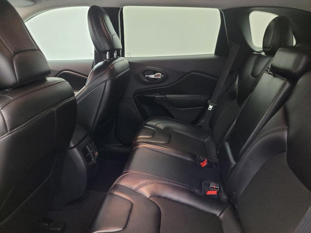 used 2019 Jeep Cherokee car, priced at $18,495