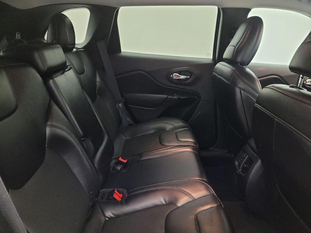 used 2019 Jeep Cherokee car, priced at $18,495