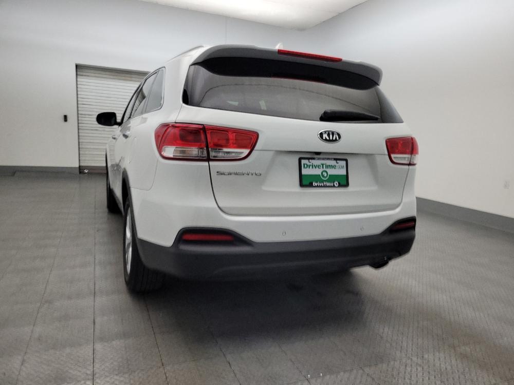 used 2016 Kia Sorento car, priced at $15,895