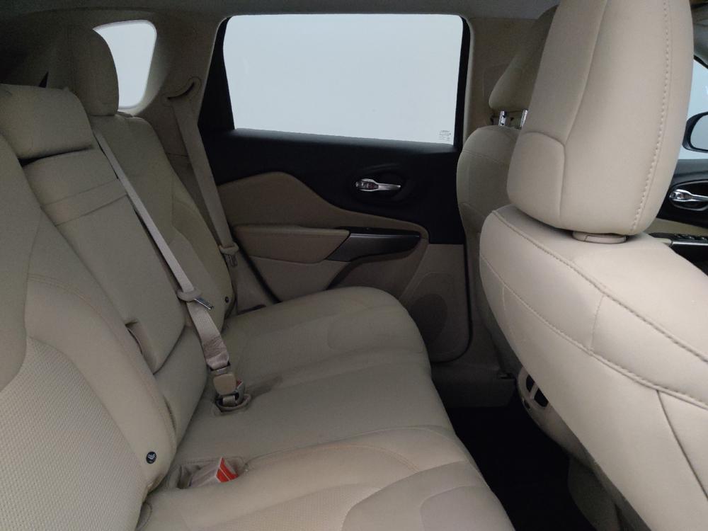 used 2019 Jeep Cherokee car, priced at $15,895