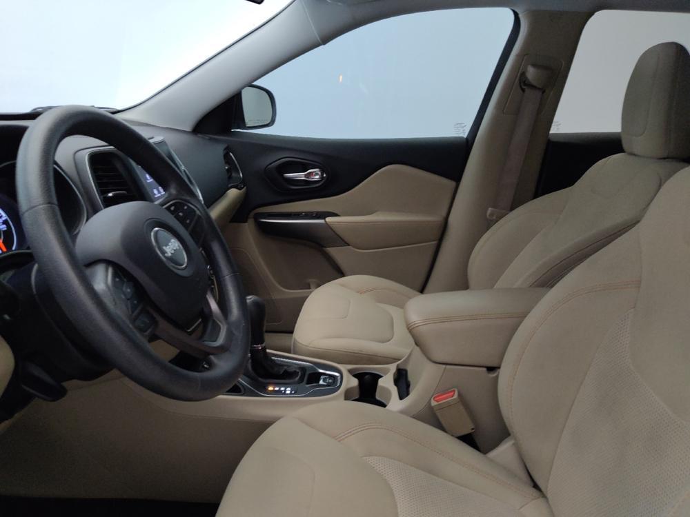 used 2019 Jeep Cherokee car, priced at $15,895