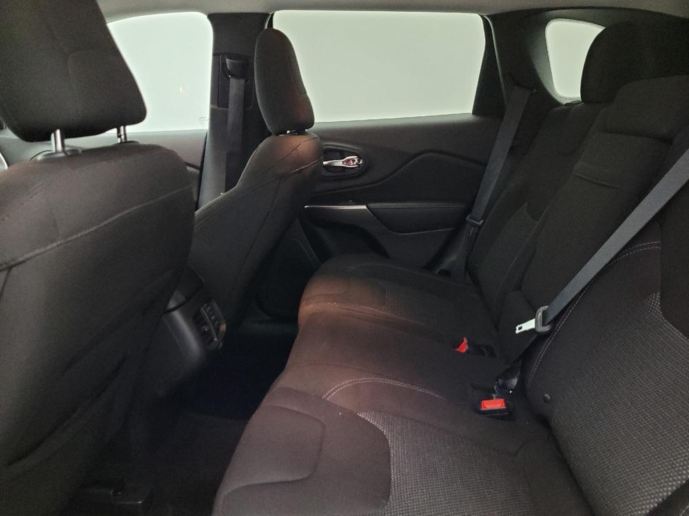 used 2019 Jeep Cherokee car, priced at $20,995