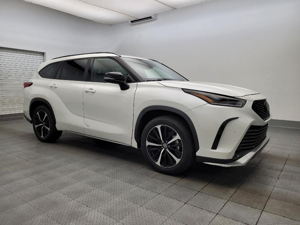 used 2021 Toyota Highlander car, priced at $30,895