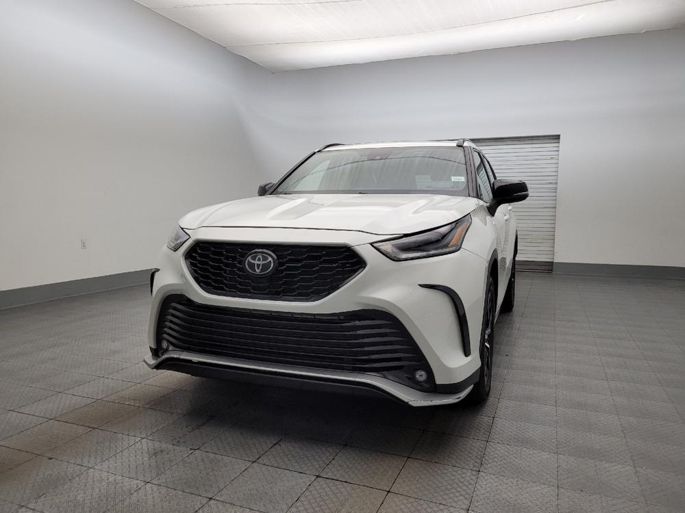 used 2021 Toyota Highlander car, priced at $30,895