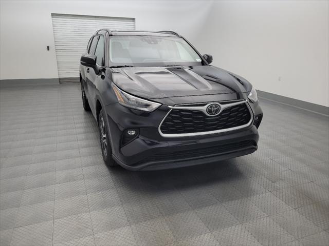 used 2020 Toyota Highlander car, priced at $28,195