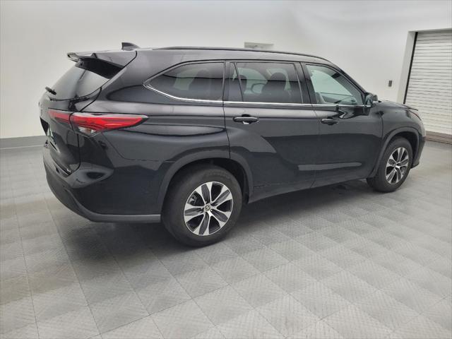 used 2020 Toyota Highlander car, priced at $28,195