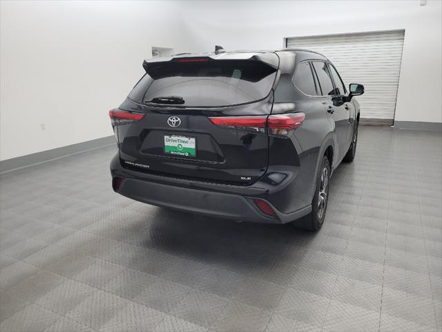 used 2020 Toyota Highlander car, priced at $28,195