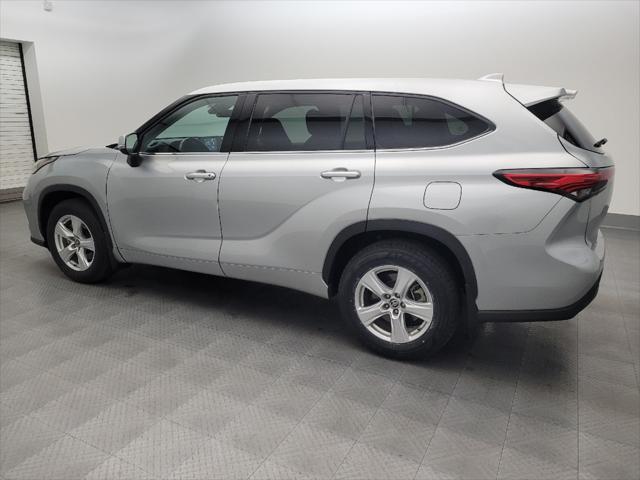 used 2021 Toyota Highlander car, priced at $25,795