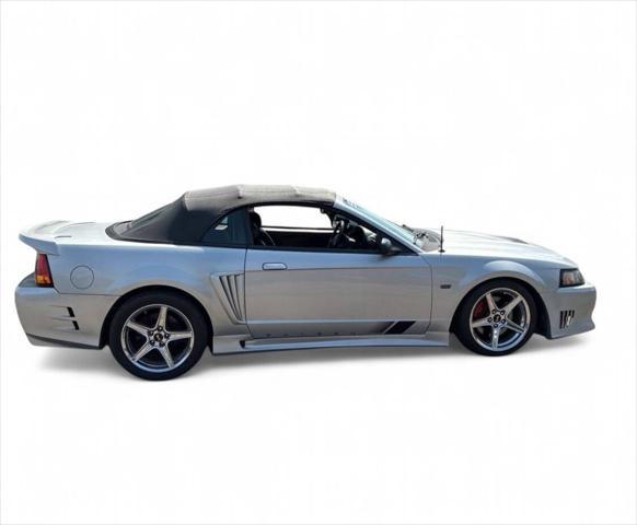 used 2001 Ford Mustang car