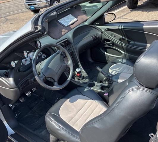 used 2001 Ford Mustang car