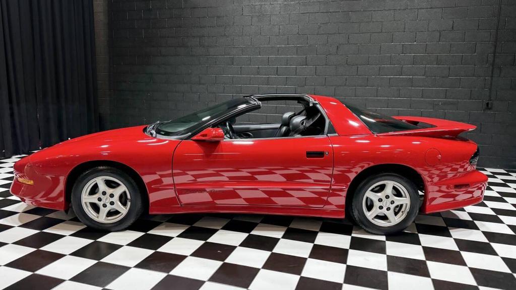 used 1995 Pontiac Firebird car, priced at $15,995