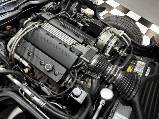used 1995 Chevrolet Corvette car, priced at $17,900