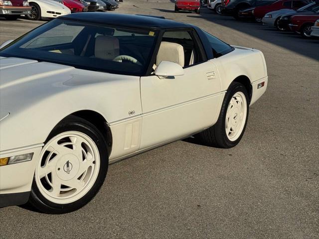 used 1988 Chevrolet Corvette car, priced at $16,900