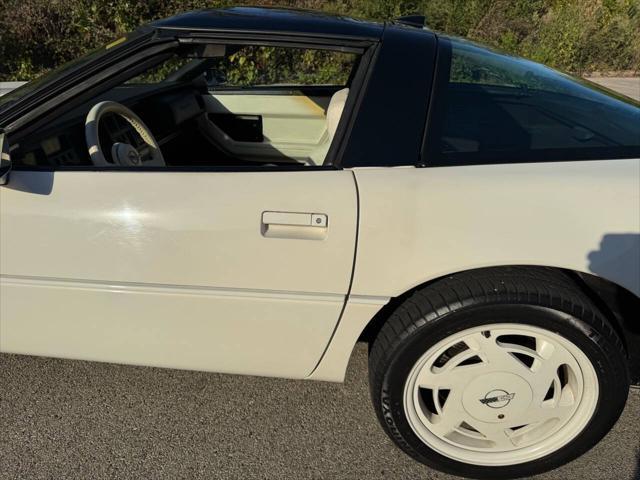 used 1988 Chevrolet Corvette car, priced at $16,900