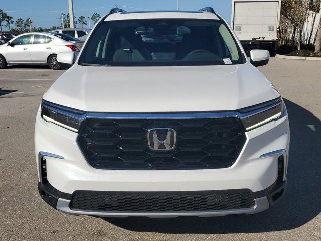 new 2025 Honda Pilot car, priced at $49,405