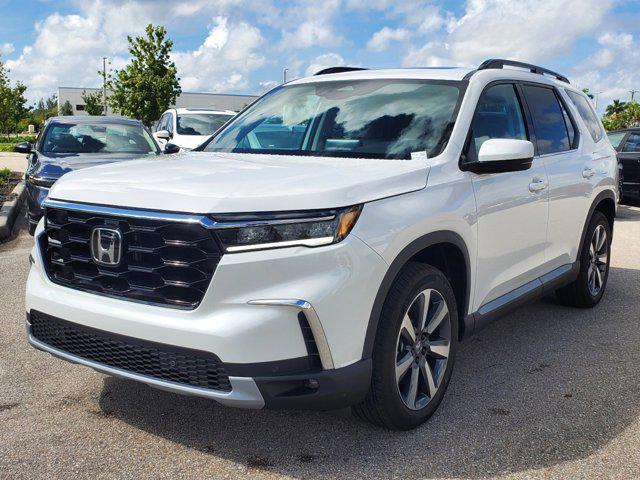 new 2025 Honda Pilot car, priced at $49,039