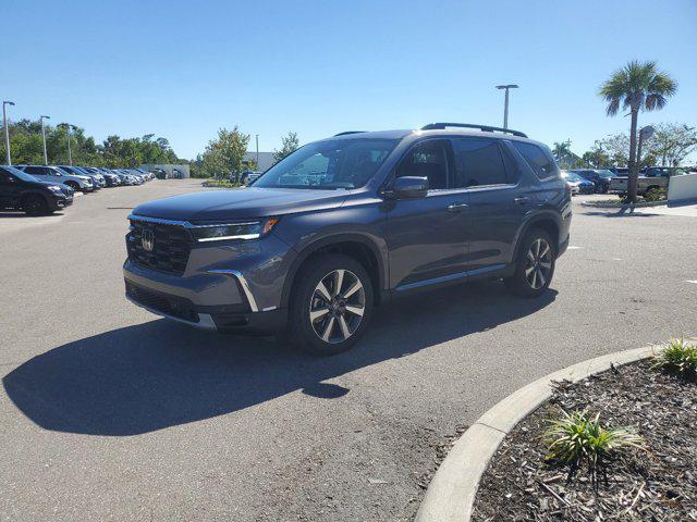 new 2025 Honda Pilot car, priced at $49,975