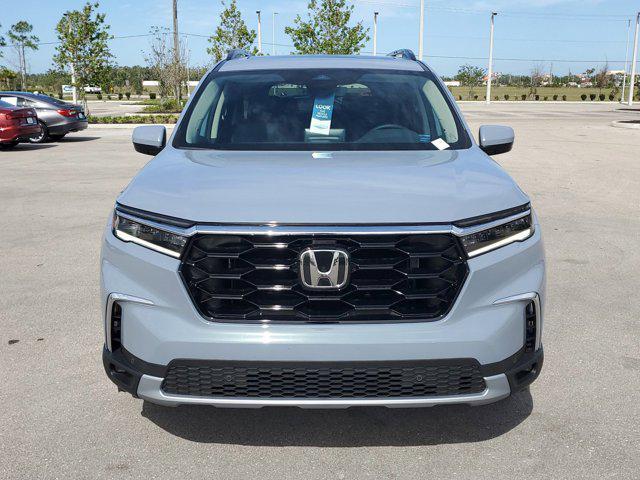 new 2025 Honda Pilot car, priced at $48,664